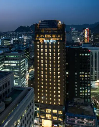 ENA Suite Hotel vs Hotel PJ:首爾多人房飯店怎麼選 縮圖