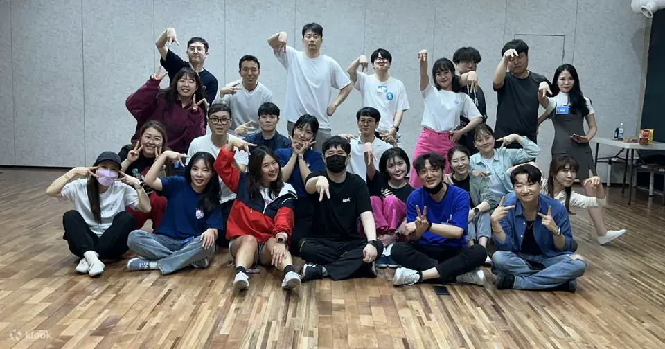 第一次上首爾 K-pop 舞蹈課，最怕的不是跟不上縮圖