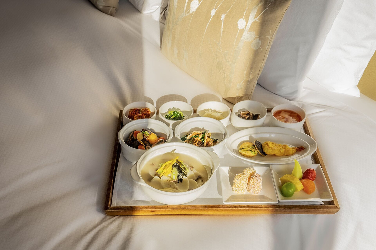 Lotte Hotel Seoul 館內休憩空間與南山景觀